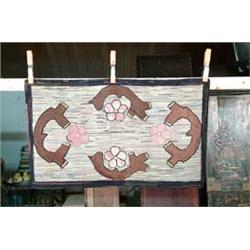 FOLK ART DOGWOOD HOOKED RUG