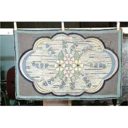 FLORAL HOOKED RUG