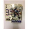 Image 1 : MCFARLANE IN BOX WAYNE GRETZKY LEGEND SERIES 2 FIGURE W/ ACCESSORIES