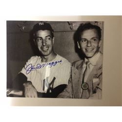 JOE DIMAGGIO SIGNED 8' X 10" PHOTO