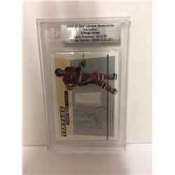 2002-03 3RD EDITION LARRY ROBINSON "VINTAGE JERSEY" HOCKEY TRADING CARD (38 OF 400