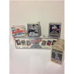 MLB BASEBALL TRADING CARDS LOT