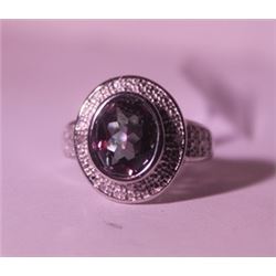 Exquisite Sterling Silver Ring with Lab Alexandrite