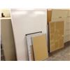 Image 1 : LOT OF MISC. WHITE BOARDS AND CORK BOARDS