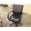 Image 2 : BLACK LEATHER MID BACK EXECUTIVE CHAIR