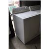 Image 2 : MAYTAG WASHER