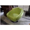 Image 2 : GREEN SWIVEL TUB CHAIR