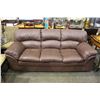 Image 2 : 2 PIECE LEATHER SOFA AND LOVE SEAT SET