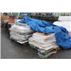 Image 2 : 2 PALLETS OF CABINET DOORS