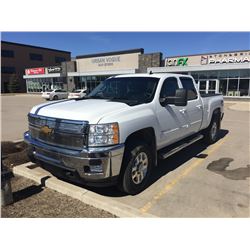 BOTH TAXES.....500 MAX BUYERS FEE...2014 Chevrolet Silverado LTZ 3500 4 x 4 1GC4K1C88EF121382    679