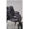Image 2 : Adjustable leather office chair