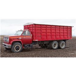 1979 GMC 7000 tandem truck, 427 eng., 13 spd., twin screw, air brakes, 2-way hoist, 20’ Knapheide bo