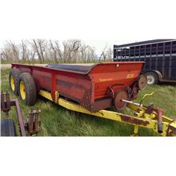 NH 675 tandem manure spreader, 275 bu., steel floor, well maintained w/ exc. floor & chains