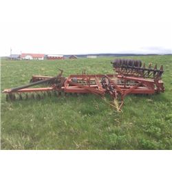 IH tandem disk, 24', manual fold wings