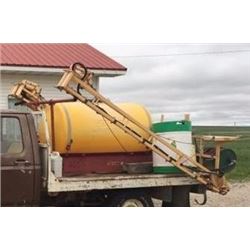 Century slide-in pickup sprayer, 300 gal. tank, 48' booms, w/ reel & want, Honda 5.5 hp pump