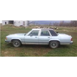 1989 Ford Crown Victoria LTD, 4 dr., loaded, pwr. windows & locks, cruise, a/c, tape/radio, 100,500 