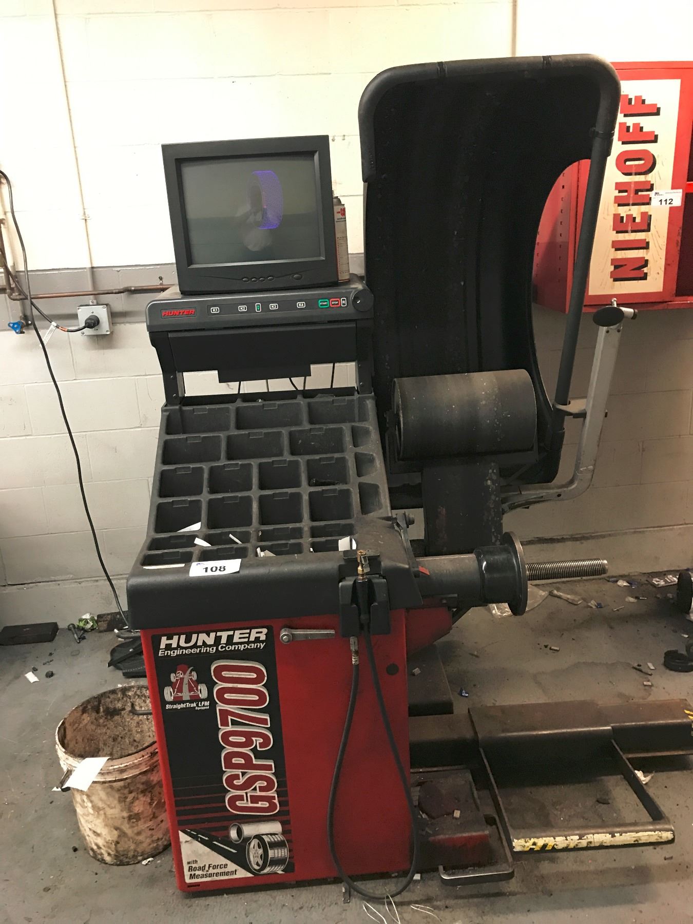 HUNTER GSP9700 WHEEL BALANCER
