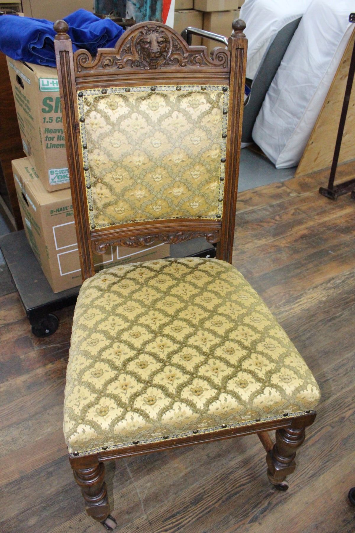 Dining Room Chairs 6 Side Chairs & 1 Arm Chair (Fabric Seats & Backs; Lion Head Carving on Back of