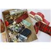 Image 2 : LOT OF COLLECTIBLE ITEMS AND VINTAGE GAME BOARD