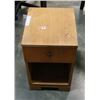 Image 1 : SINGLE DRAWER NIGHTSTAND
