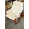 Image 2 : BENTWOOD LEATHER CHAIR