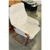 Image 2 : BENTWOOD LEATHER CHAIRR