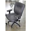 Image 2 : BLACK ROLLING OFFICE CHAIR