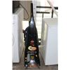 Image 1 : BISSELL CARPET CLEANER