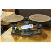 Image 1 : VINTAGE WEIGHT SCALE