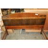 Image 2 : ANTIQUE BEDFRAME