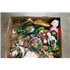 Image 2 : TRAY OF COLLECTIBLE FIGURES