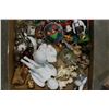 Image 3 : TRAY OF COLLECTIBLE FIGURES