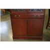 Image 2 : MAHOGANY CHINA CABINET
