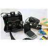 Image 3 : TRAY OF POLAROID AND OTHER CAMERAS