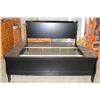 Image 1 : NEW KINGSIZE AVENZA BLACK MODERN SLEIGHBED, SOLID WOOD CONSTRUCTION, RETAIL $1499