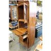 Image 4 : OAK BAR UNIT