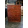 Image 1 : 4-DRAWER STAINED WOOD DRESSER