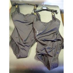 2 LADIES SIZE 8/6 BATH SUITS