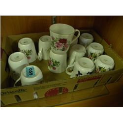 BOX OF 12 ROYAL CASTLE BONE CHINA TEA CUPS