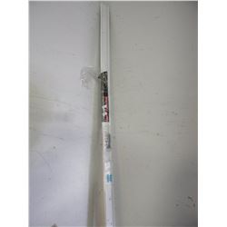 BUNDLE OF WHITE DOOR SEALER