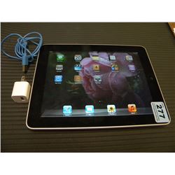 IPAD 64 GB WITH CHARGER AND JAILBREAK/DISPLAY POWERS ON-APPEARS FUNCTIONAL