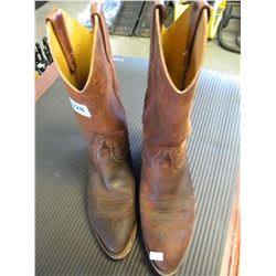 PAIR OF MENS LEATHER COWBOY BOOTS