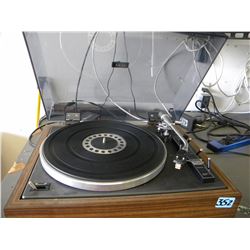 AKAI REPEAT TURN TABLE