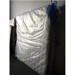 KING PILLOW TOP MATTRESS