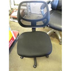 MESH SWIVEL STENO CHAIR