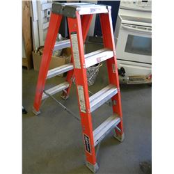 LOUISVILLE 4 FT FIBERGLASS ALUMINUM STEP LADDER