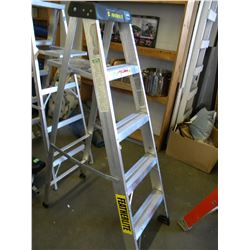 FEATHERLITE ALUMINUM 5 FT STEP LADDER