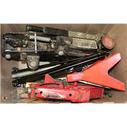 TOTE WITH MISC CAR JACKS