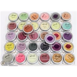 LOT OF 30+ ASSORTED SCENTSY MELTS