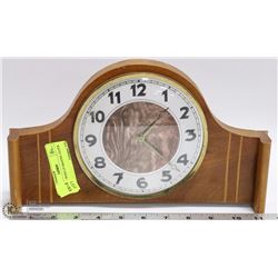 VINTAGE WIND UP MANTEL CLOCK